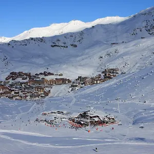les-chalets-du-thorens.hotels-rhonealpes.com/